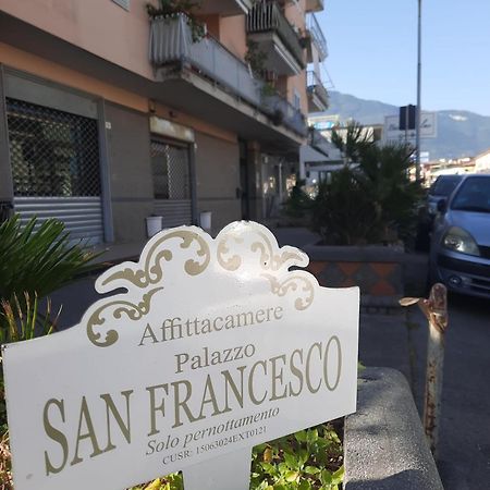 Palazzo San Francesco Hotel Castellammare di Stabia Luaran gambar
